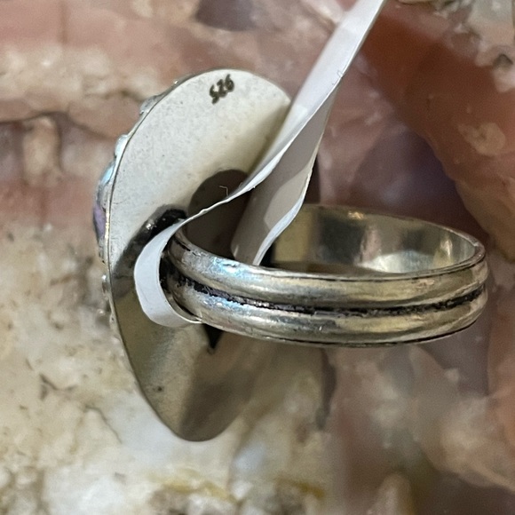 Silver Teardrop Stone in Silver size 8 - Picture 4 of 4